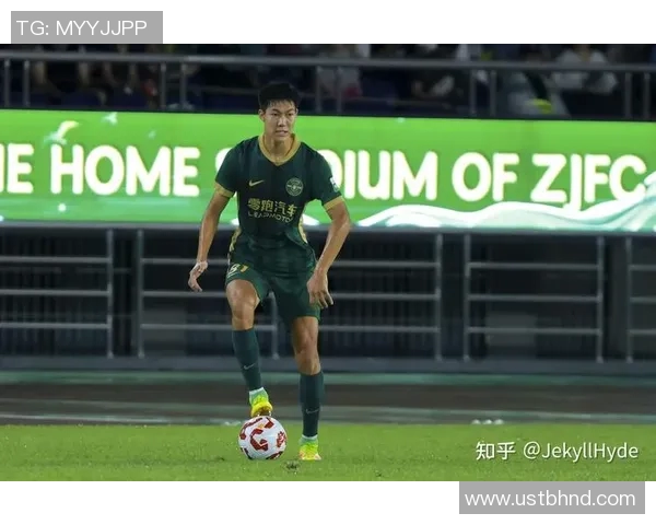 足球明星创作营视频揭秘球星背后的创作故事与激情瞬间